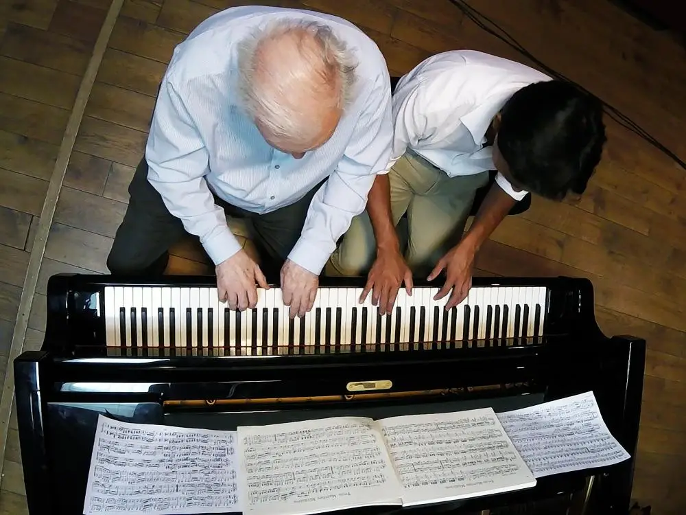 Marcia00_05_14_05Immagine001S